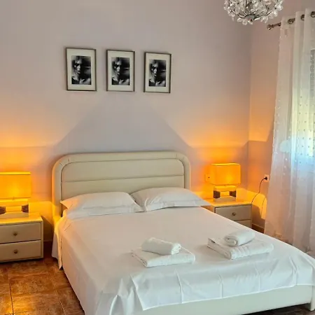 Folini House * Μαγαζιά